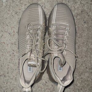 Steve madden sneakers size 10